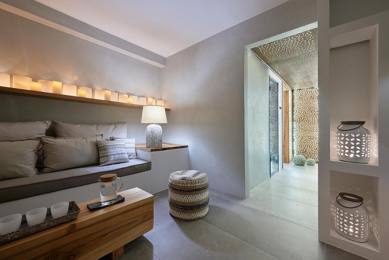 Santa Maria Luxury Suites & Spa Adamantas  Exterior photo