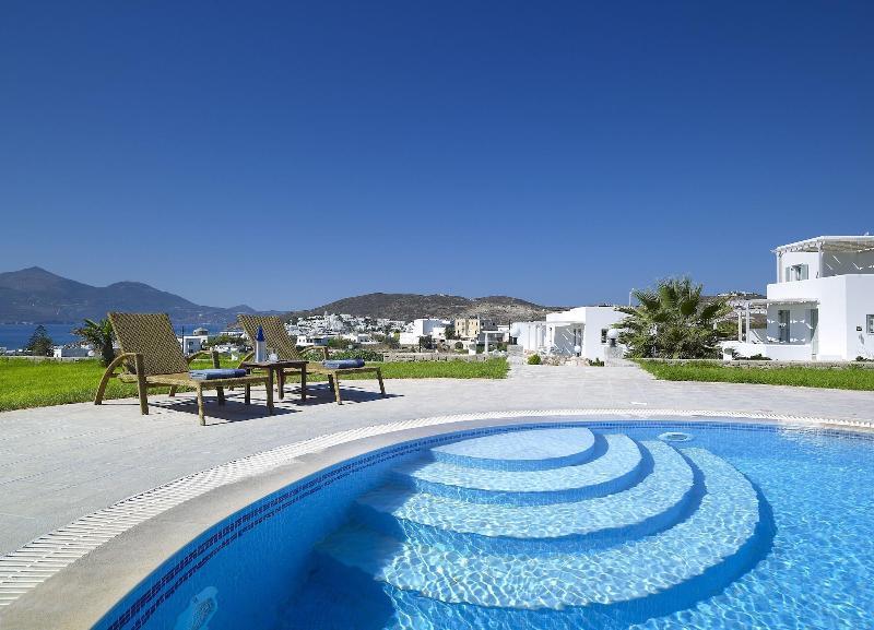 Santa Maria Luxury Suites & Spa Adamantas  Exterior photo